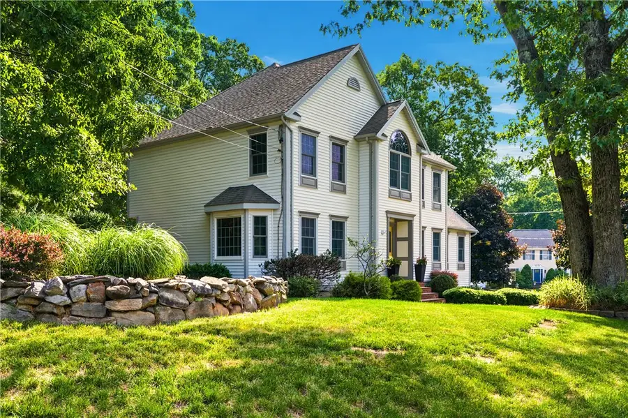 6 Cathedral Court, Cumberland, RI 02864 - #2