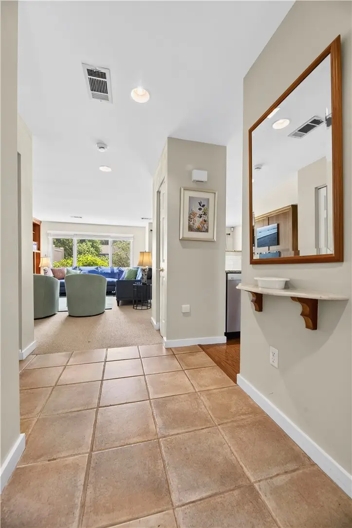 2 Martingale Lane, Narragansett, RI 02882 - #3