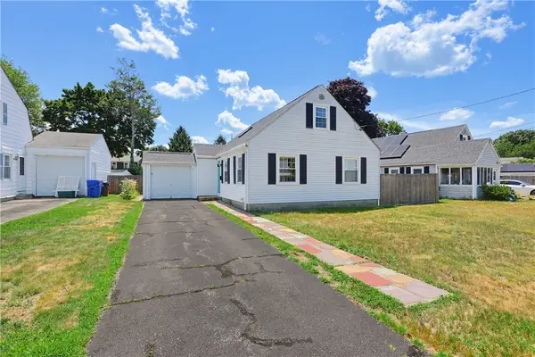 15 Arland Drive, Pawtucket, RI 02861