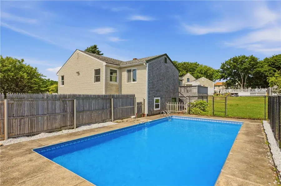 49 Dexter Street, Portsmouth, RI 02871 - #3