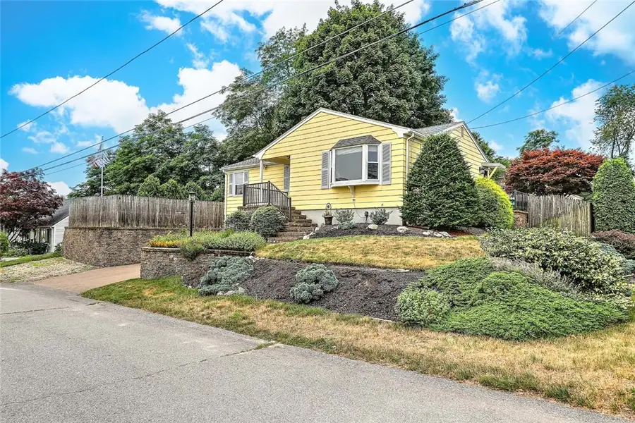 8 Halsey Street, North Providence, RI 02911 - #2