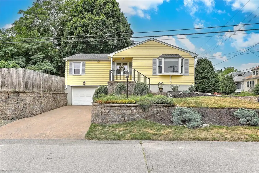 8 Halsey Street, North Providence, RI 02911 - #3