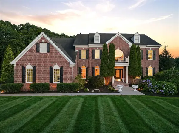 10 Lovegreen Lane, East Greenwich, RI 02818