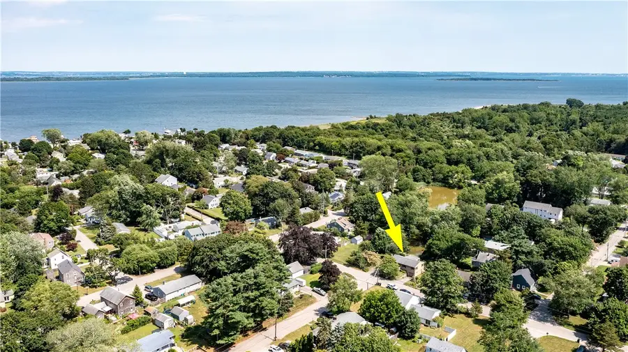 41 Mount View Avenue, North Kingstown, RI 02852 - #3