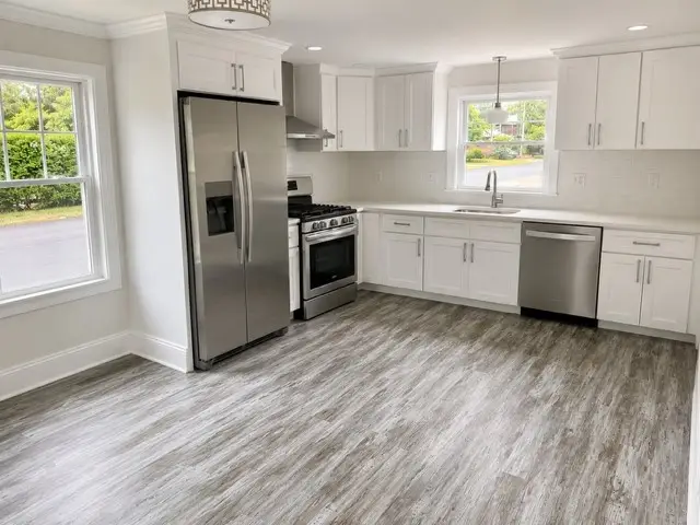 49 Metropolitian Park Drive, Riverside, RI 02915 - #3