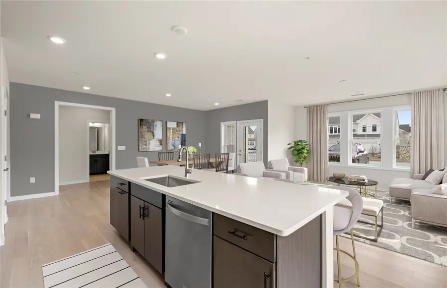 141 East Point Drive #201, Rumford, RI 02916 - #3