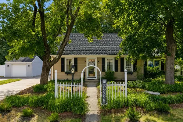59 Pinecrest Drive, Pawtucket, RI 02861