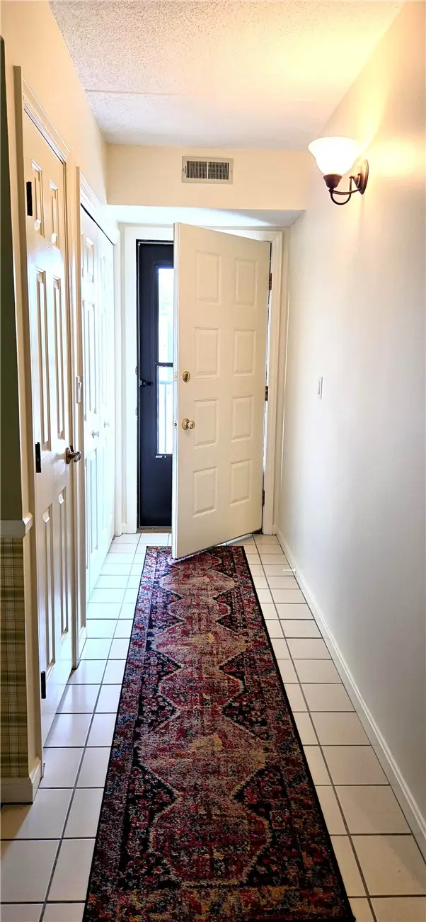 650 East Greenwich Avenue #308 Bldg 7, West Warwick, RI 02893 - #2