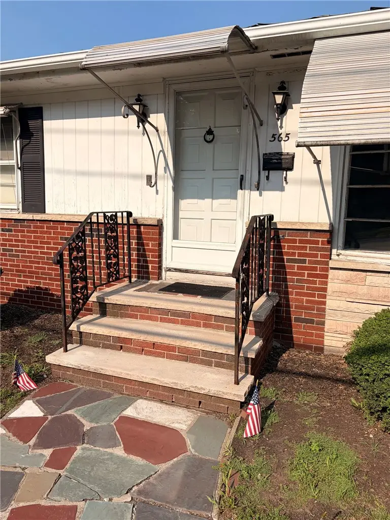 565 Mount Pleasant Avenue, Providence, RI 02908 - #2
