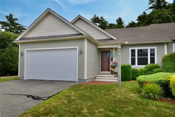 120 Country Meadow Lane, Glocester, RI 02814