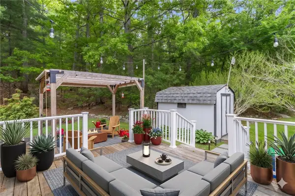 85 Sherwood Valley Lane, Coventry, RI 02816
