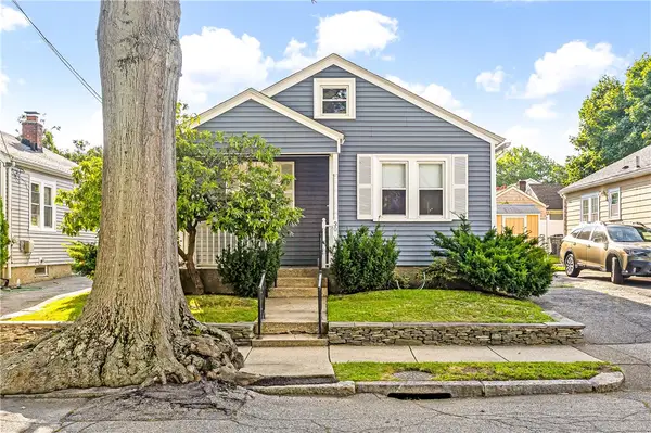 30 Iona Street, Providence, RI 02908