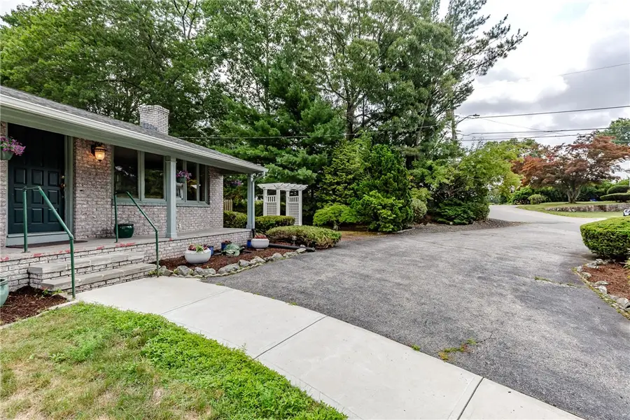 1 Polly Drive, North Providence, RI 02911 - #3