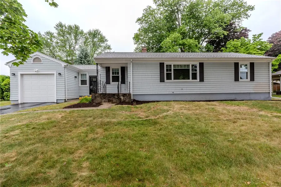 8 Barnes Street, Smithfield, RI 02828 - #2