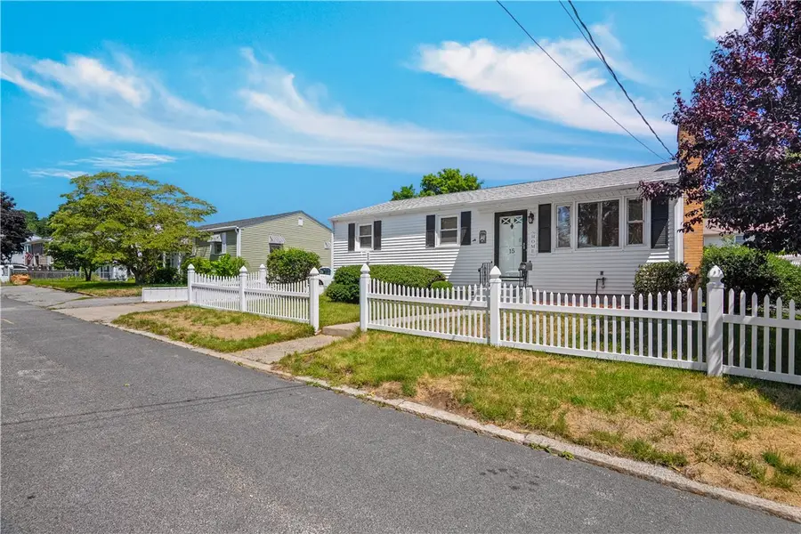 15 Chandler Avenue, Pawtucket, RI 02860 - #2
