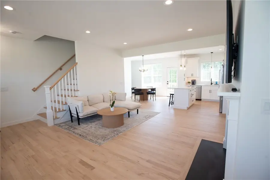 30 Bunker Hill Crossing, Portsmouth, RI 02871 - #3