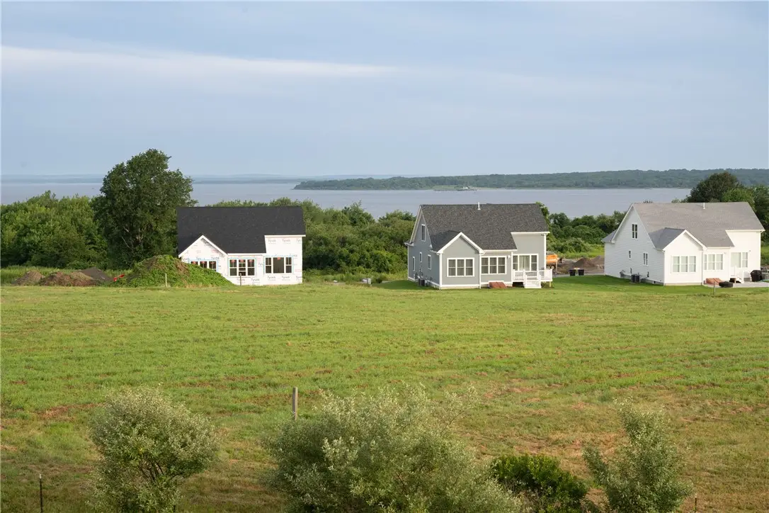 25 Bunker Hill Crossing, Portsmouth, RI 02871 - #1