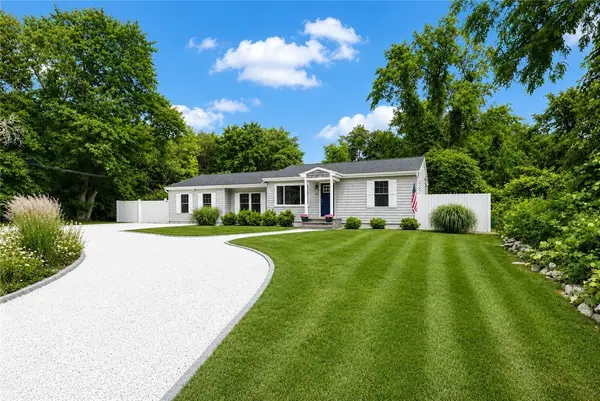 48 Foddering Farm Road, Narragansett, RI 02882