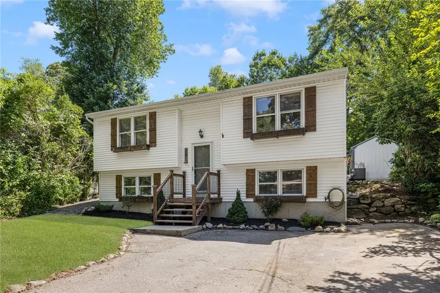29 Pepper Bush Trail, Saunderstown, RI 02874 - #3