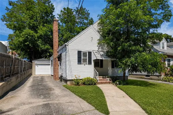 435 Auburn Street, Cranston, RI 02910