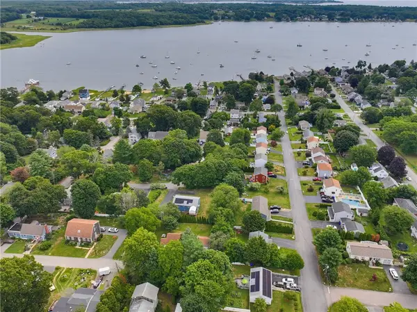 7 Broadview Avenue, Bristol, RI 02809