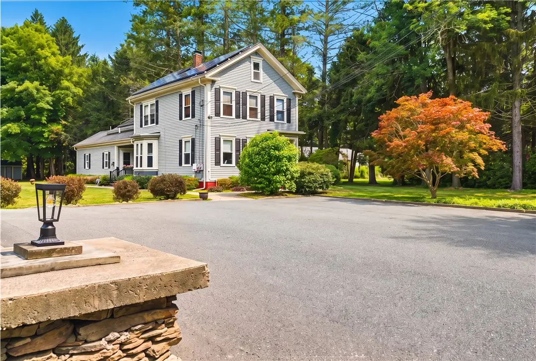 72 Hartford Pike, Scituate, RI 02857 - #1