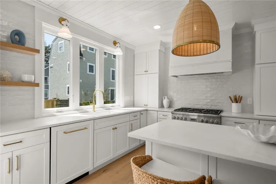 7 Wellington Avenue, Newport, RI 02840 - #2