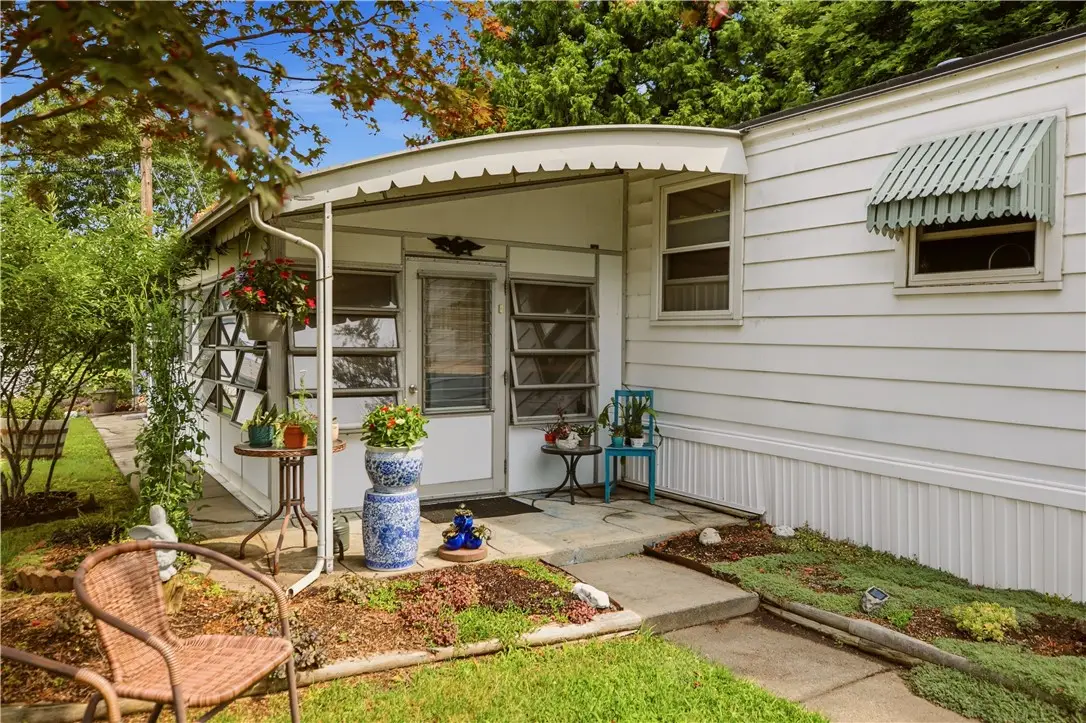 24 North Drive, Portsmouth, RI 02871 - #1