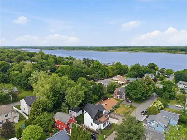 42 Orchard Avenue, Barrington, RI 02806
