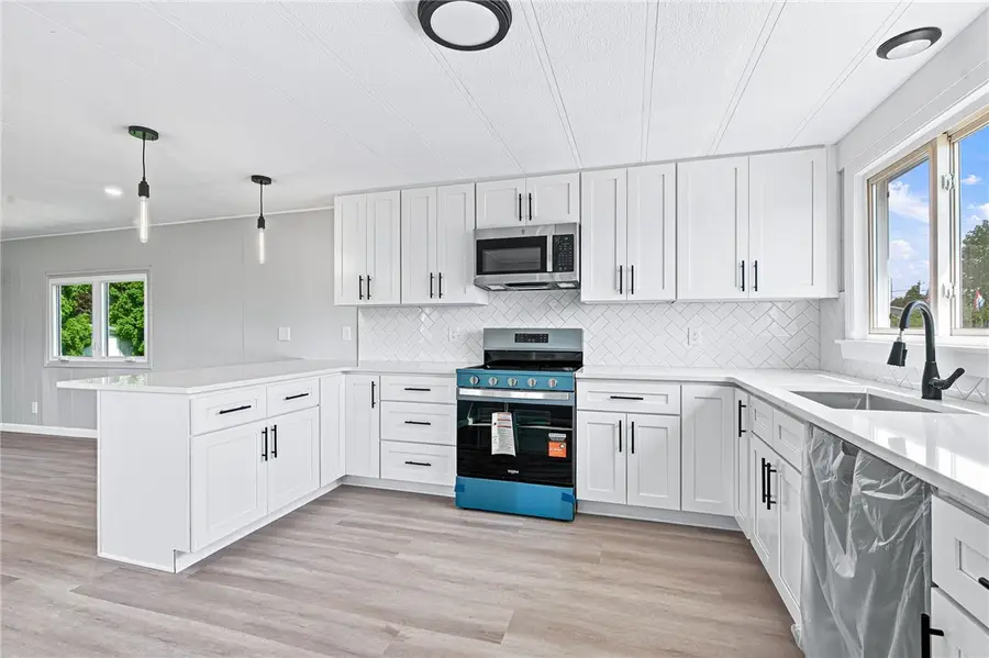 21 Cathy Circle, Portsmouth, RI 02871 - #3