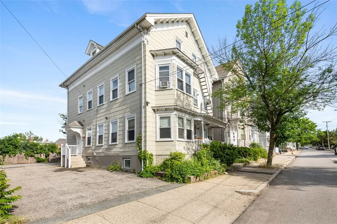 138 Garden Street, Pawtucket, RI 02860 - #1