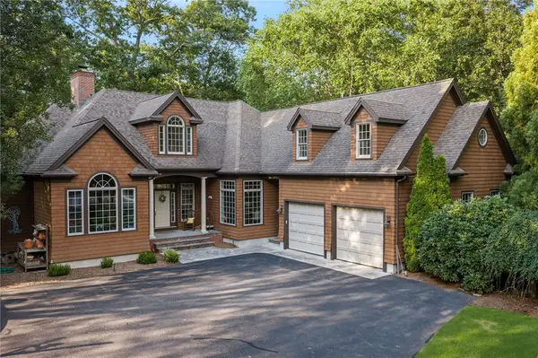 70 Great Road, East Greenwich, RI 02818