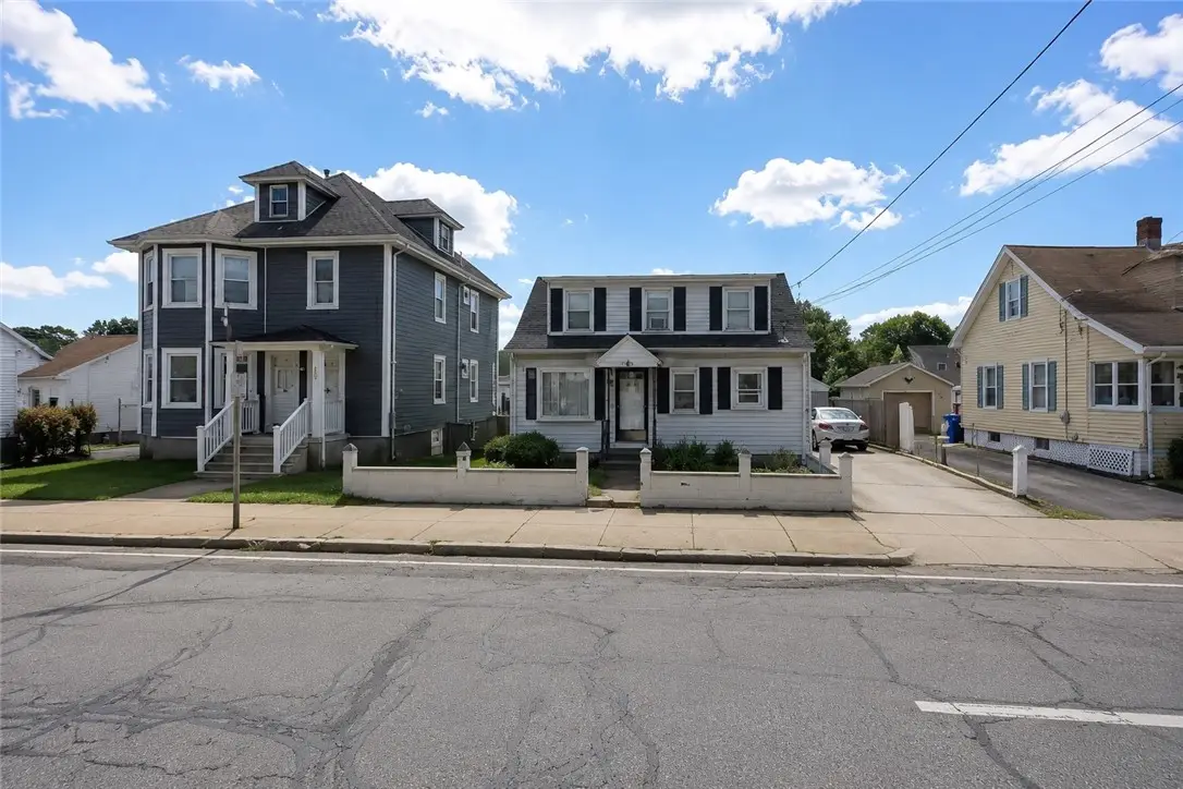 581 Newport Avenue, Pawtucket, RI 02861 - #1