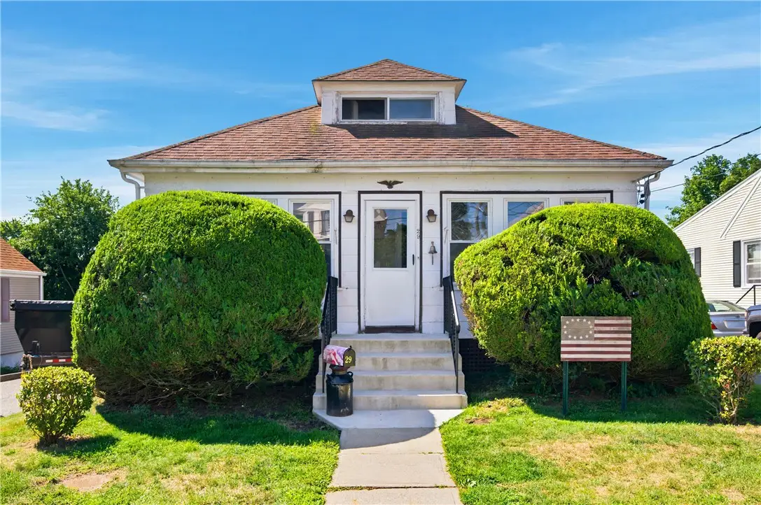 29 E Earle Street, Cumberland, RI 02864 - #1