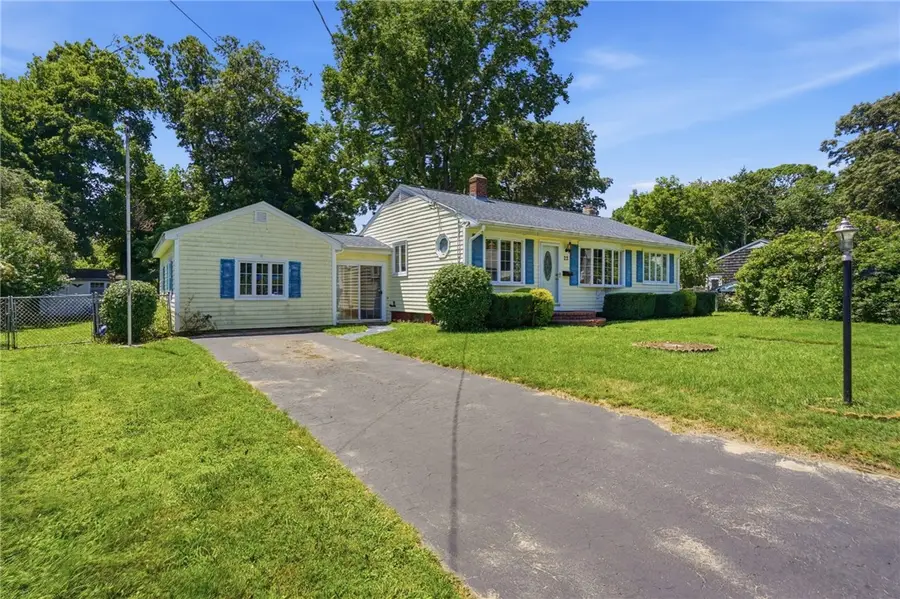 22 Hatfield Street, North Kingstown, RI 02852 - #2