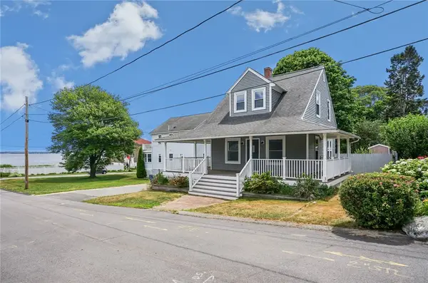34 Chapin Avenue, Warwick, RI 02889