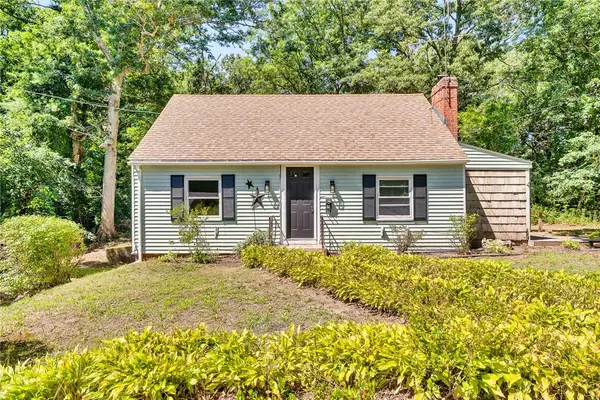 11 Sunset Avenue, Coventry, RI 02816