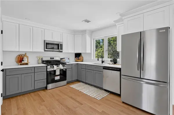 31 Tucker Street, Warwick, RI 02886