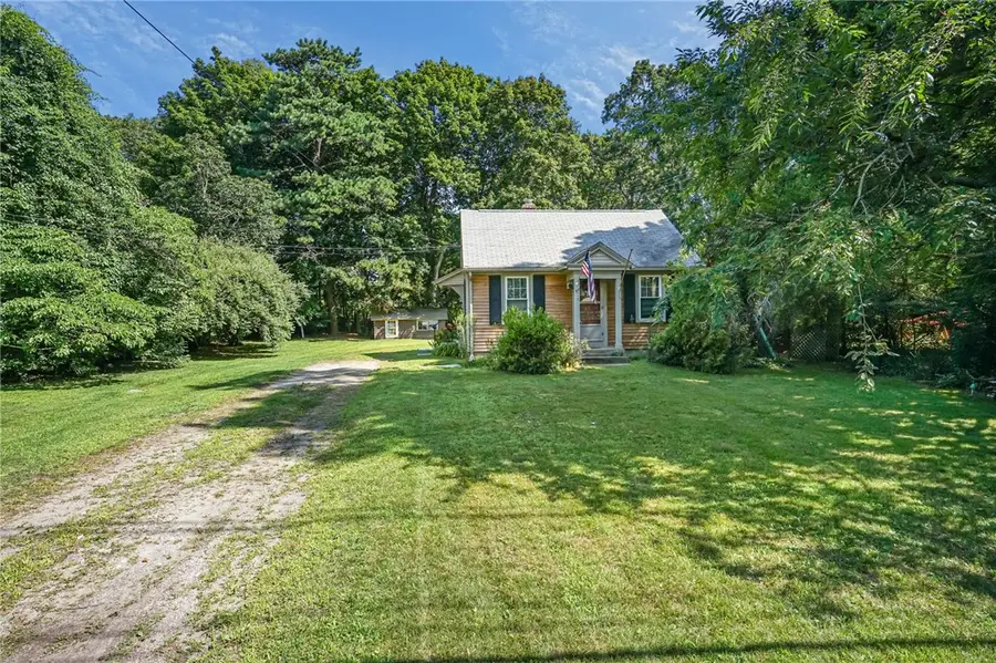 58 Essex Road, North Kingstown, RI 02852 - #3