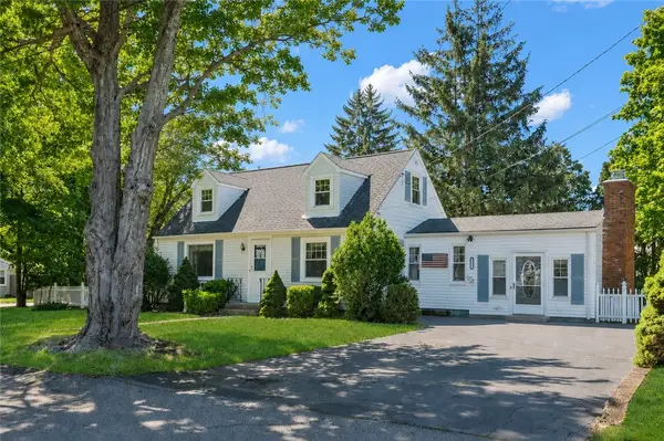 216 Riverside Avenue, Warwick, RI 02889