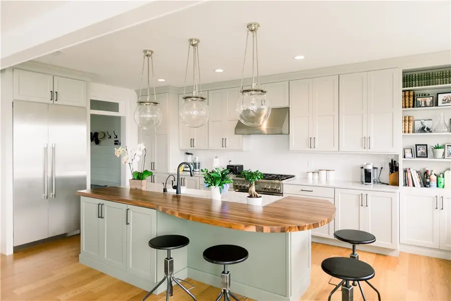 02 Highland Woods Drive, East Greenwich, RI 02818 - #2
