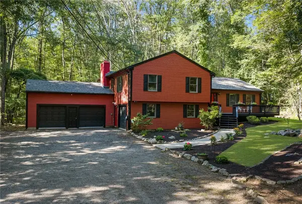 690 Major Potter Road, Warwick, RI 02886