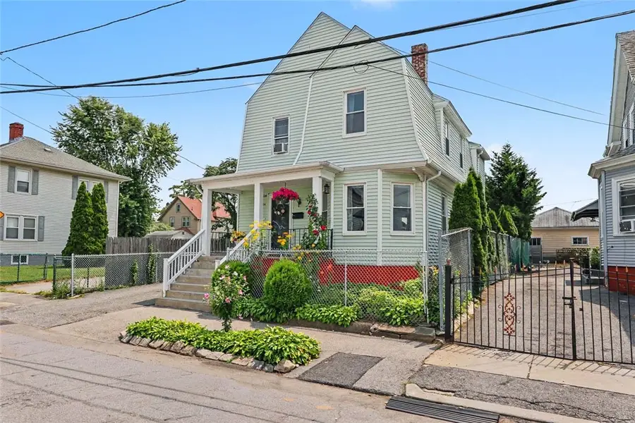 304 Indiana Avenue, Providence, RI 02905 - #2