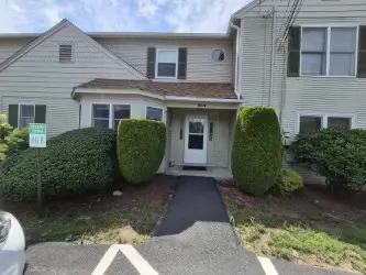 60 Saddle Green #B, North Providence, RI 02904