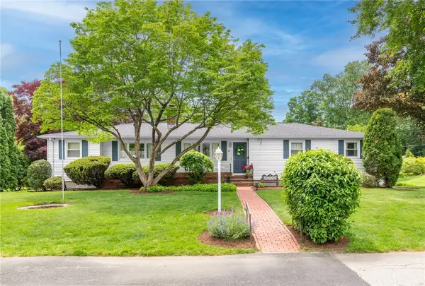80 Birchwood Way, East Greenwich, RI 02818