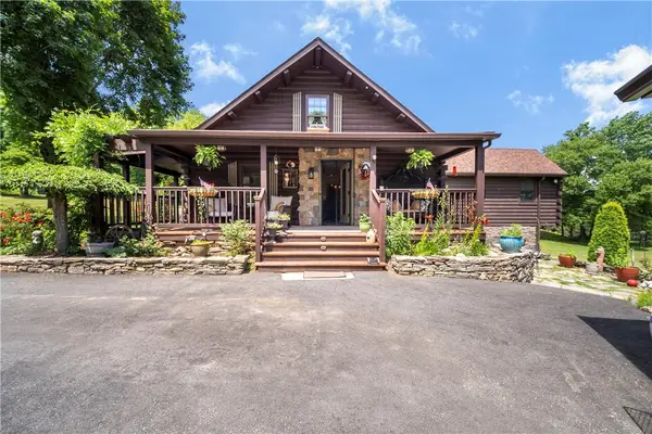 84 Dark Lantern Hill Road, Killingly, CT 06239