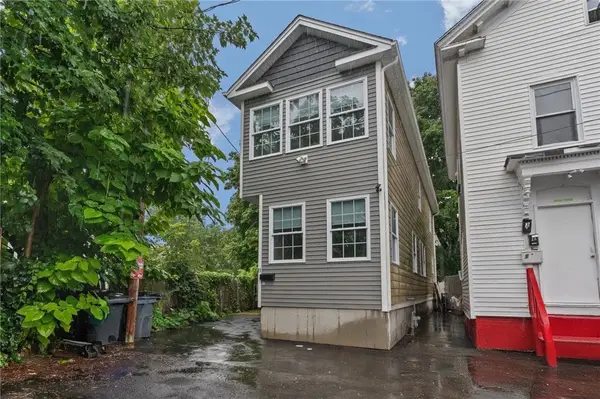 11 Baldwin Court, Providence, RI 02907