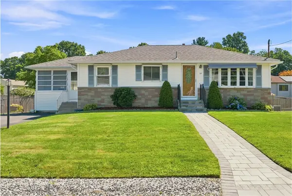 25 South Brookside Avenue, North Providence, RI 02911