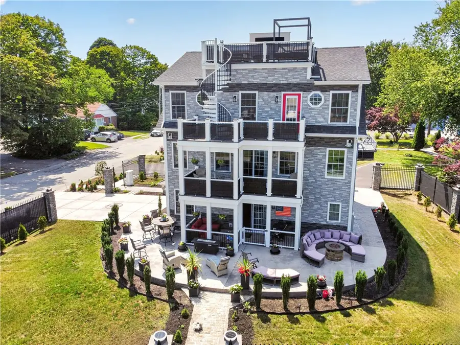 318 Farmington Avenue, Cranston, RI 02920 - #3