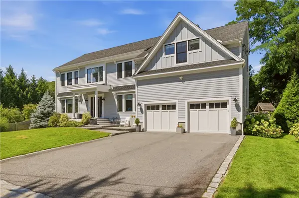 7 Blount Circle, Barrington, RI 02806